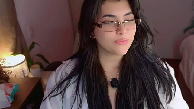 Chat XXX en directo de Nannicutee