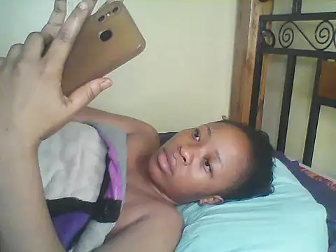 bubble_candi's Live XXX Chat