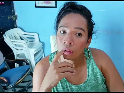 Chat XXX en directo de Liz_Chanel