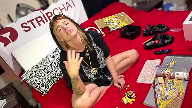 MarlaFknSinger XXX чат на живо