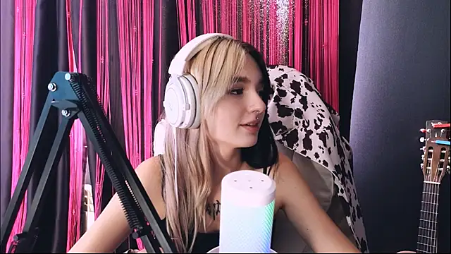 Avi_Nile Adlı Modelin Canlı XXX Sohbeti