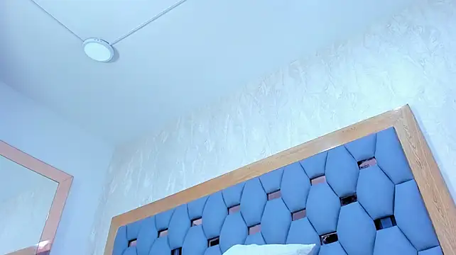Chat +18 de crystal_sm ao vivo