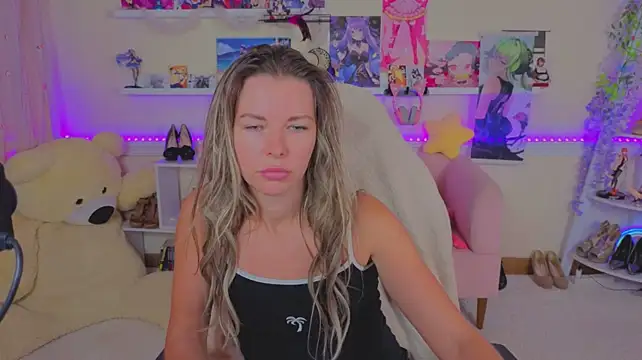 Real_Tini Live XXX-Chat