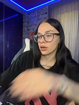 Queen_of_pain Adlı Modelin Canlı XXX Sohbeti