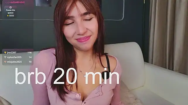 Czat XXX na żywo – Baby_Miira