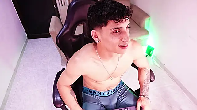JhoanLeandro Chat XXX in diretta