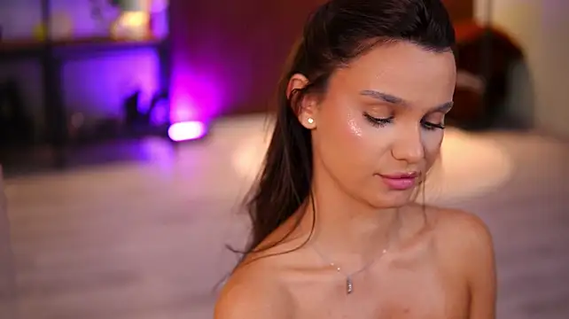Lena_Laurent Adlı Modelin Canlı XXX Sohbeti