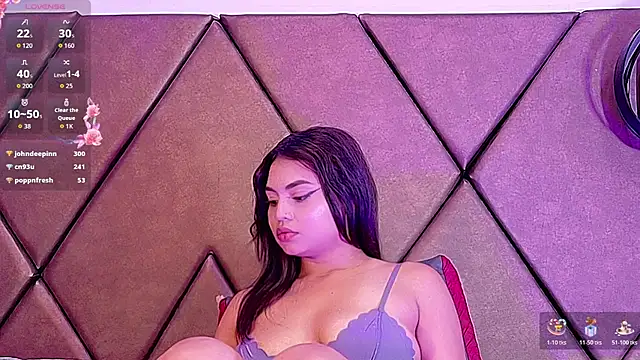 Chatroom XXX en direct de Mikaela-Banes