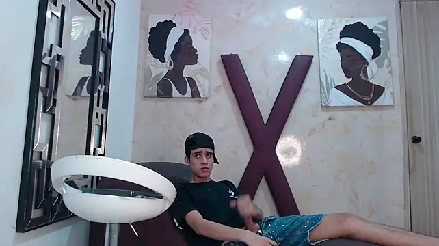 GOLDEN_BOSS Live XXX-chat
