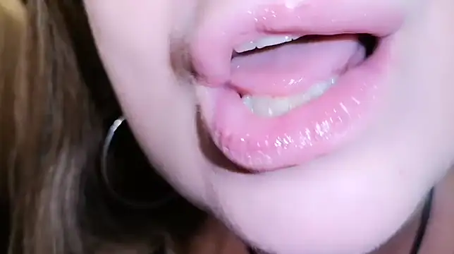 LadyAndTransy Chat XXX live