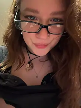 lucy-joy – Live XXX-chat