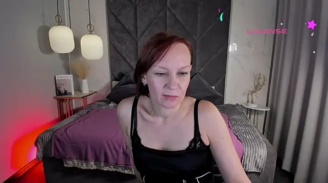 NikaGentle Adlı Modelin Canlı XXX Sohbeti
