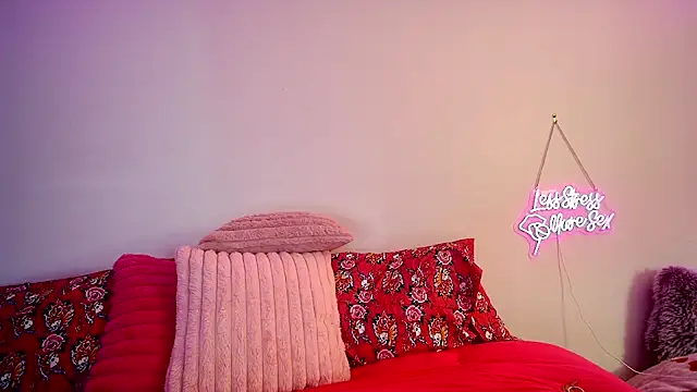 CamirynVale Chat XXX in diretta