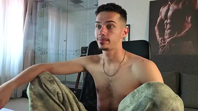 KaydenDrew Adlı Modelin Canlı XXX Sohbeti