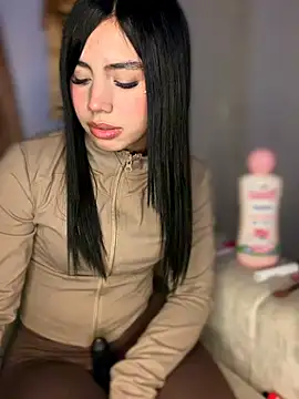 Laura-Khalifa's Webcam Show