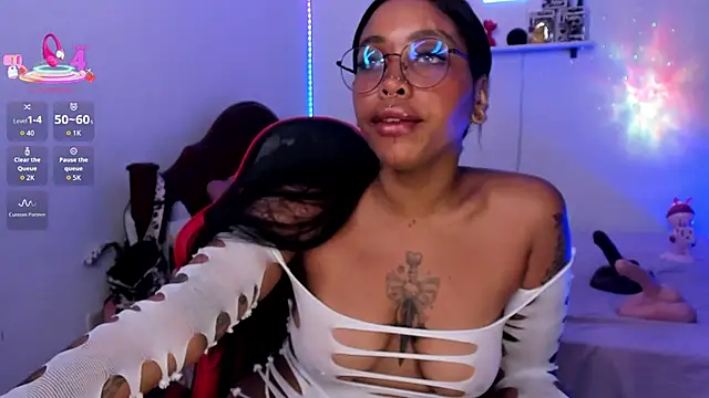 צ'אט XXX בשידור חי של Annaa_Brooks