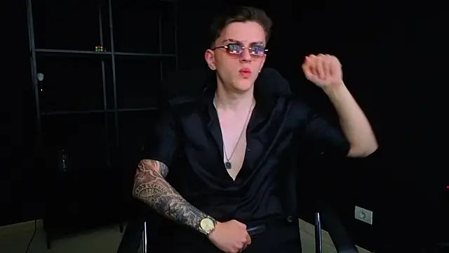 FelixStarkk's Live XXX Chat