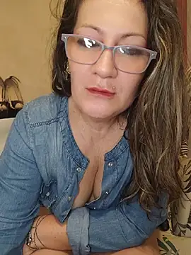 Chatroom XXX en direct de Lovely_Chiara