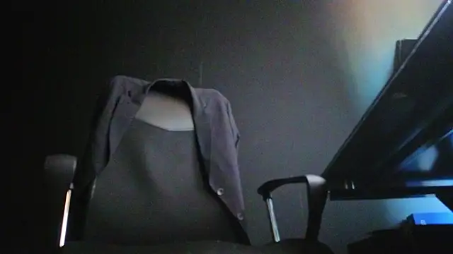 Chat +18 de FelixStarkk ao vivo