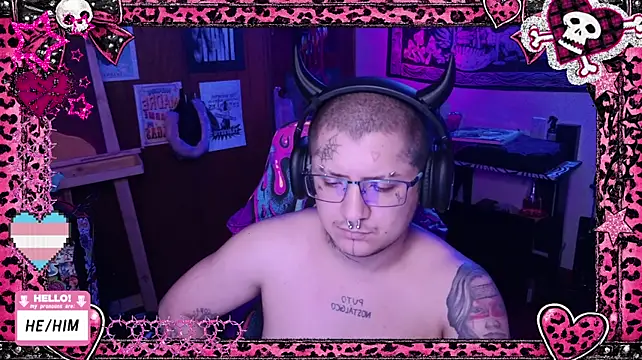 צ'אט XXX בשידור חי של masterkevinftm