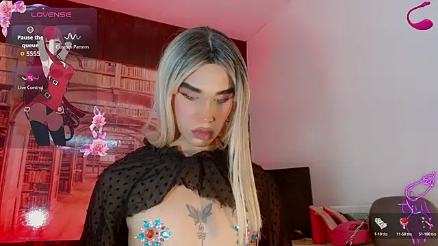 Michell_luxe Adlı Modelin Canlı XXX Sohbeti