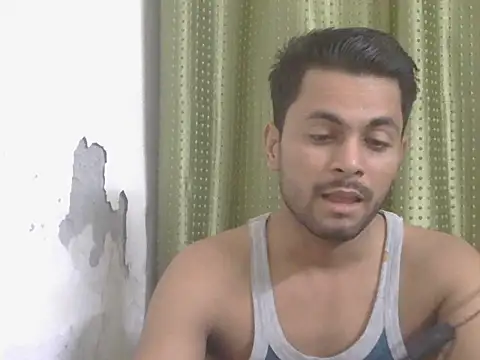 Stubborndesiboy Chat XXX live