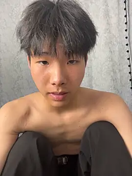 guoguo18 即時 XXX 聊天