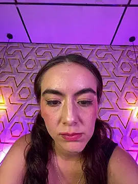 MelanyyJhonson15's Live XXX Chat