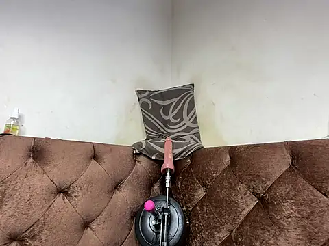 avnikaur 现场XXX聊天