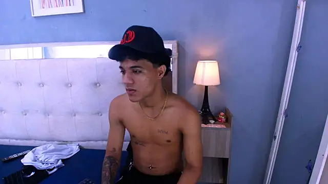 XXX chat uživo modela _Thiago12
