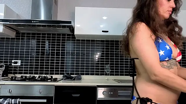 Carry_Rouge's Live XXX Chat