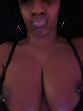 AshleyCa1995: онлайн-секс-чат
