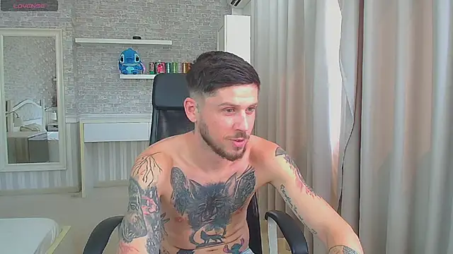 JonahShaw Live XXX-chat