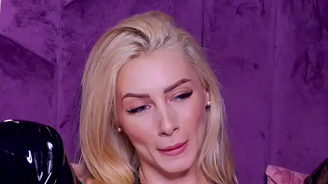 AngieShae Chat XXX live