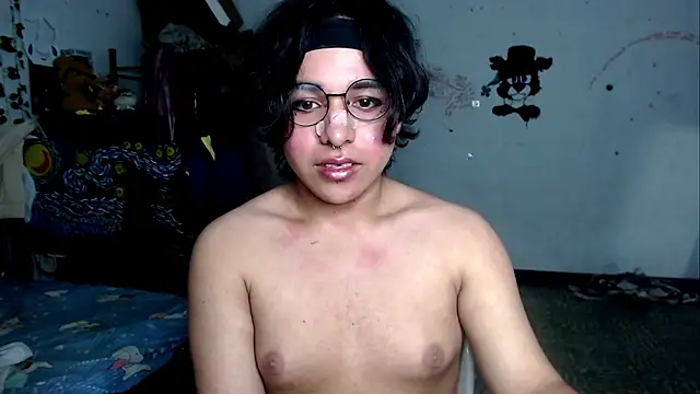 Chat +18 de Tiff_-Styles ao vivo