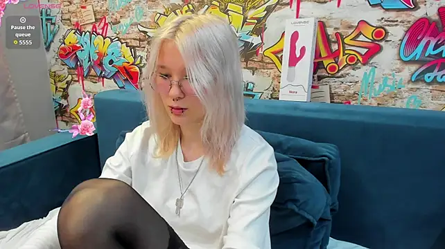 Nika-Smith's Live XXX Chat