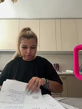 Chatroom XXX en direct de AllysonK