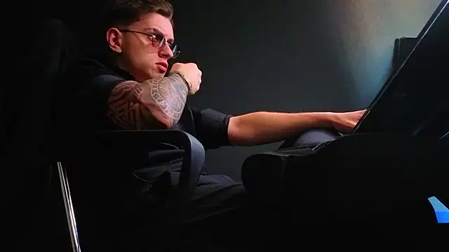 FelixStarkk Chat XXX live