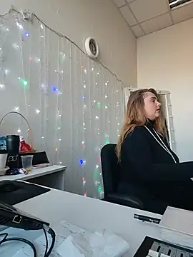 XXX chat uživo modela Juicy_PeachLux