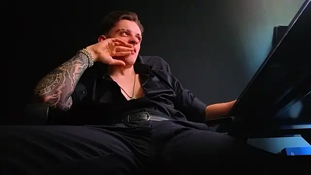 FelixStarkk Chat XXX in diretta