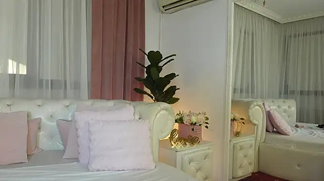 NinaCrystal1 Live XXX-Chat