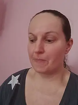 BustyLadyAlma's Live XXX Chat