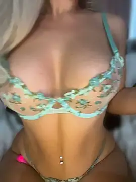 Chatroom XXX en direct de PinaColaBoom