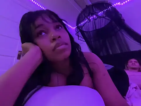Chat +18 de venusfairys ao vivo
