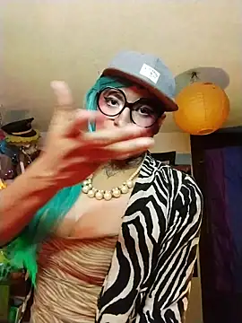 XXX chat uživo modela Vibranda