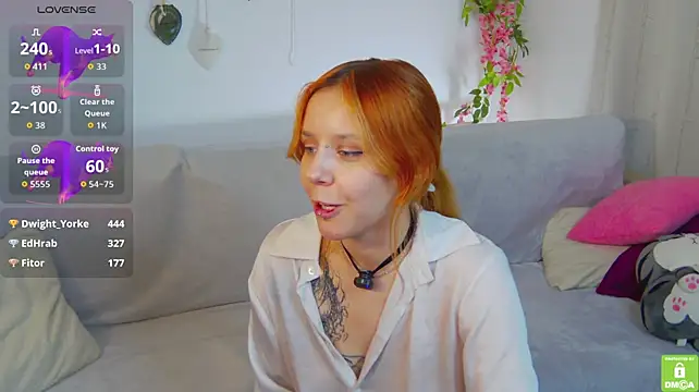 Chat +18 de Polly_Redhead ao vivo