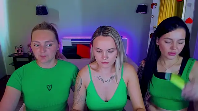 MagicEyess Chat XXX in diretta