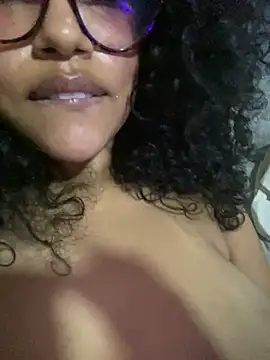 Kittybrown18's Live XXX Chat