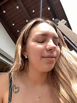 Naomi-Klein Live XXX-Chat