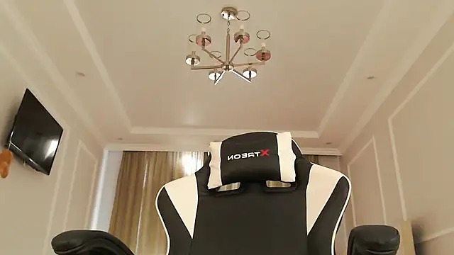 SecretTiny's Live XXX Chat